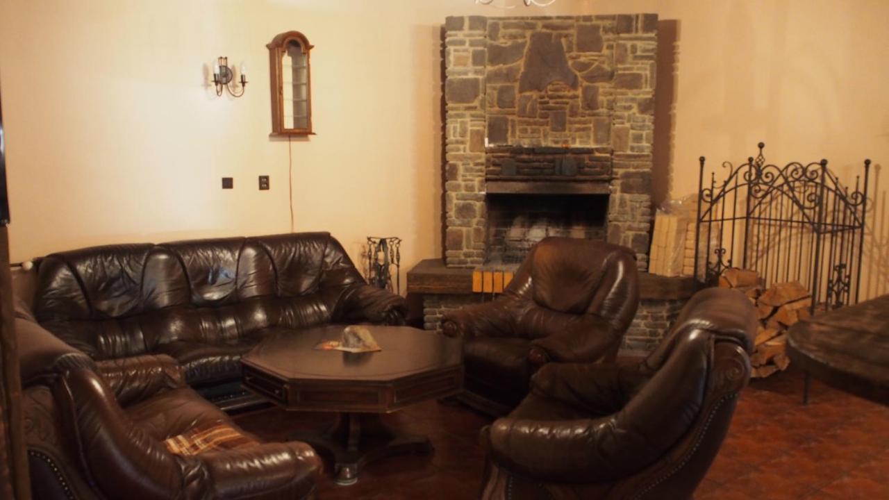 Hotel Slnecny Dvor Michalovce Dış mekan fotoğraf